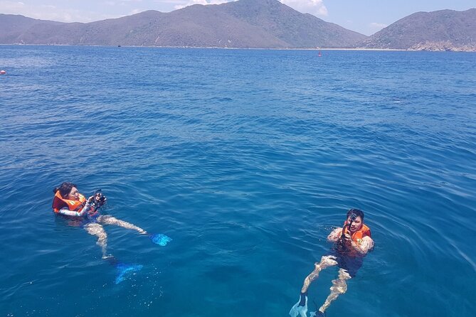 Nha Trang Snorkeling Tour-Vuongland Travel - Snorkeling at the national marine protected area