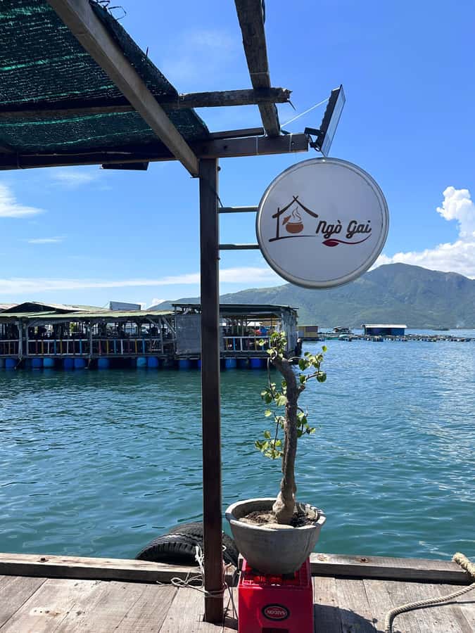 Nha Trang: Snorkeling Tour with BBQ Lunch at Coral Reef - Gear and guide help: what you should expect from the crew
