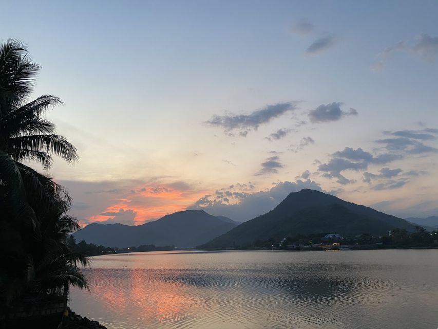 Nha Trang: Stand-up Paddleboard Sunset Tour - Starting Point in Nha Trang, Safety Briefing, and First Paddle Skills