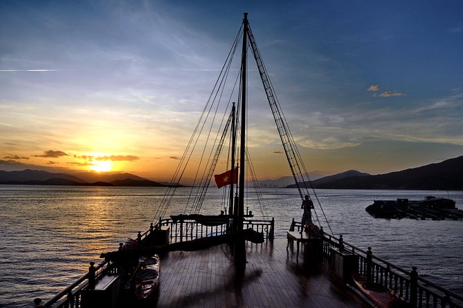 Nha Trang Sunset Cocktails and Dinner Cruise - After Dinner: Deck Drinks and the Social Part You Can Control