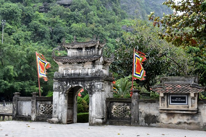 Ninh Binh 1 day Hoa lu Bai Dinh Trang an Mua Cave Small Group - Trang An Landscape Complex: Caves and Calm on the Water