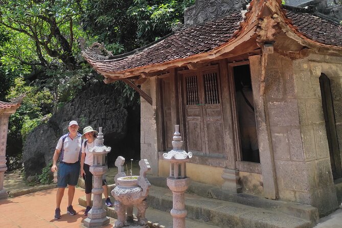 Ninh Binh 2 Days 1 Night - Small Group Tour From Hanoi - Tam Coc sampan cruise, plus the Trang An alternative if offered