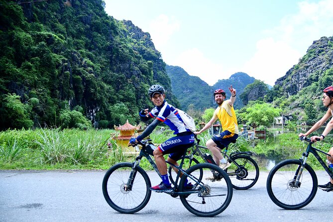 Ninh Binh 2 days 1 night Tour from Hanoi (Small Group of 9) - Meals and Entrance Fees: What the $215 Really Covers