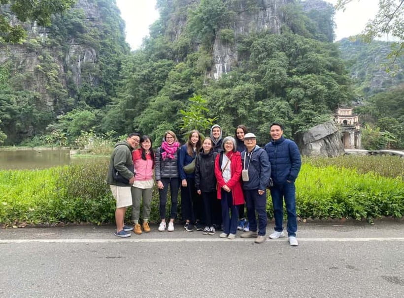 Ninh Binh Cycling Tour: Tam Coc Boat, Mua Cave & Rural Life - Tam Coc on the Ngo Dong River, caves and breathing room