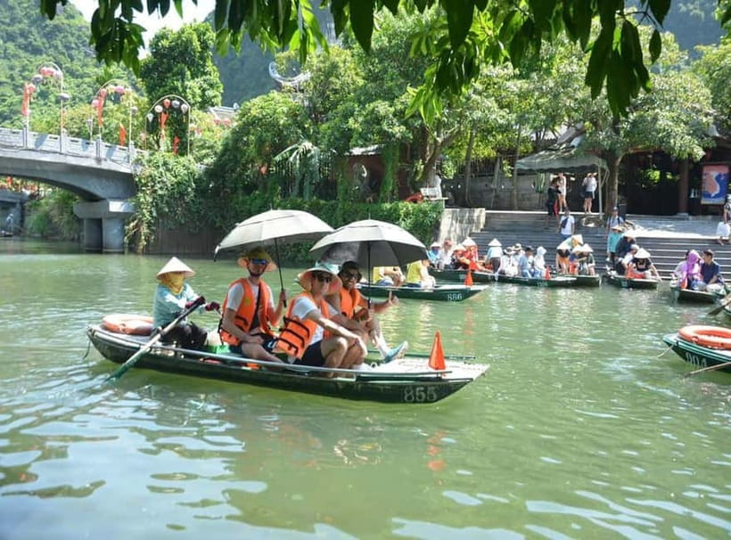 Ninh Binh Cycling Tour: Tam Coc Boat, Mua Cave & Rural Life - Cycling through local life: villages, farmers, and everyday rhythm