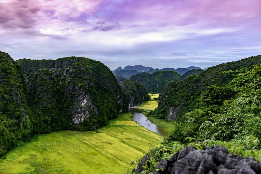 Ninh Binh Daily: Hoa Lu, Mua Cave, Tam Coc, Bike & Swimming - Tam Coc sampan ride through Hang Ca, Hang Hai, and Hang Ba