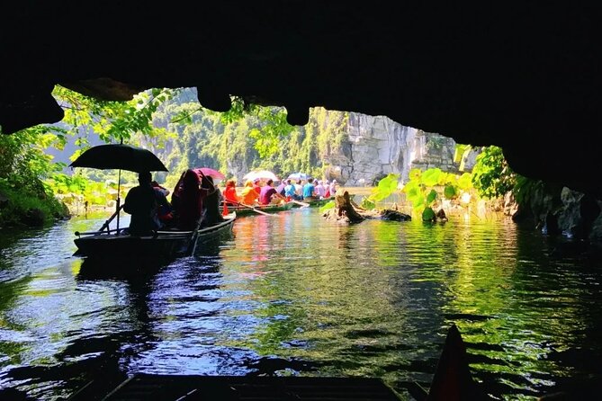 Ninh Binh Day Tour Tam Coc Mua Cave Hoa Lu Buffet Lunch Limousine - Hoa Lu Ancient Capital: Temples, Power, and a Quick Walk to the Main Sites