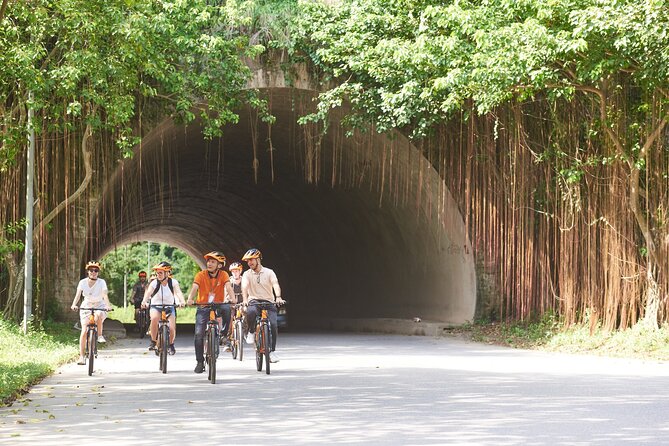 Ninh Binh Day Trip: Bai Dinh-Trang An-Mua Cave, Buffet, Boat, Bus - Guide and pacing: English support makes a long day easier