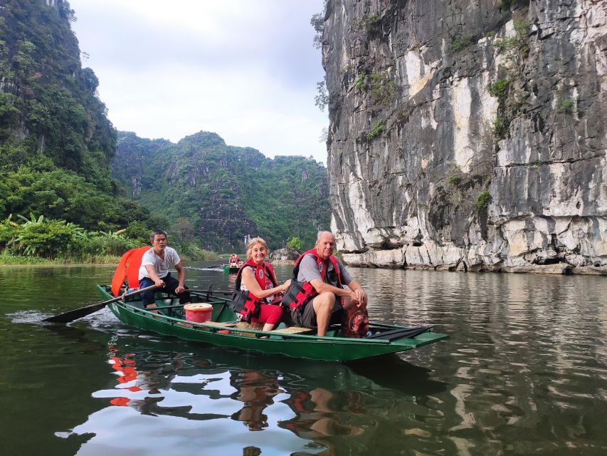 Ninh Binh From Hanoi Via Incense Village Small Group of 9 - How to get the best photos in the incense village (without turning it into a chaos show)