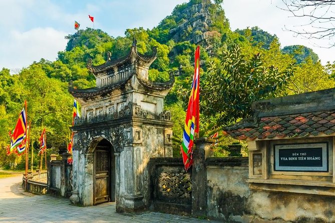 Ninh Binh Full Day Tour From Hanoi With Customized Attractions - Bai Dinh Pagoda: Scale, Movement, and Electric Cars