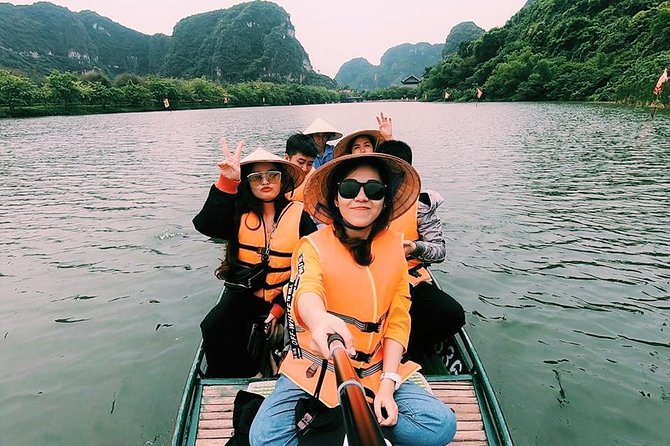 Ninh Binh Full Day Tour to Hoa Lu Tam Coc Mua Cave Buffet Lunch - Tam Coc and Bich Dong by Boat: The Cave Time That Moves Slowly (In a Good Way)