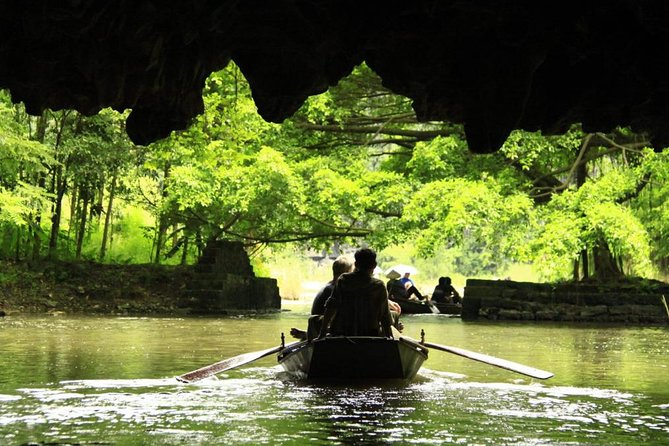 Ninh Binh Full Day Tour to Hoa Lu Tam Coc Mua Cave Buffet Lunch - Mua Cave and Lying Dragon Mountain: The Stair Climb That Gets You the Best Views