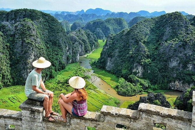 Ninh Binh Full Day Tour with Hoa Lu, Trang An and Mua Cave - Tam Coc-Bich Dong lunch stop: Real food break, short reset