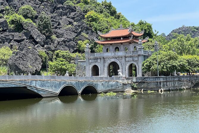 Ninh Binh Full Day Trip From Hanoi To Hoa Lu, Trang An, Mua Cave - Guide Support: Why Happy, Phong, and Henry Style Matters