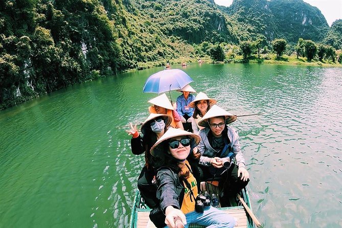 Ninh Binh Full-Day Trip to Trang An Mua Cave Hoa Lu Buffet Lunch - Practical tips so the day feels smooth