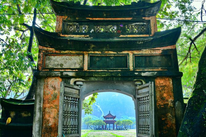 Ninh Binh Group Tour of 11 from Hanoi via Mua Cave Tam Coc Hoa Lu - From Hanoi to Ninh Binh in one long, well-timed day