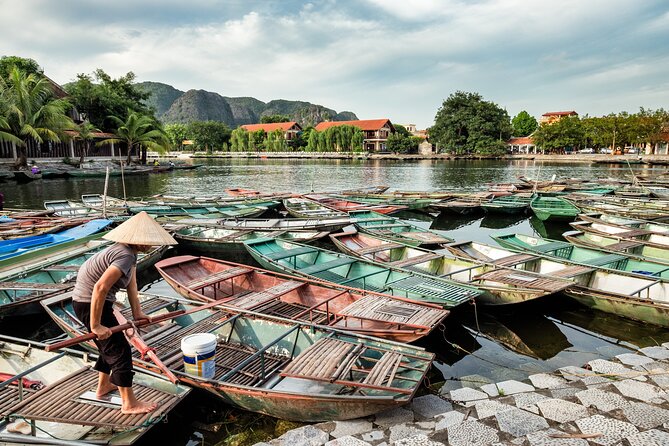 Ninh Binh Group Tour of 11 from Hanoi via Mua Cave Tam Coc Hoa Lu - Price and logistics: how the $75 value holds up