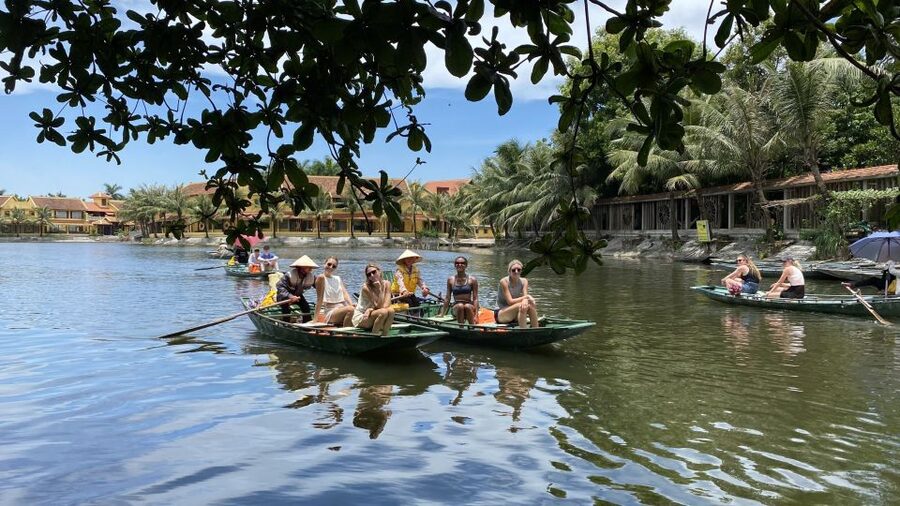 Ninh Binh Jeep Tours From Hanoi: Jeep + Boat + Daily Life - Guides make the difference, especially in a packed day