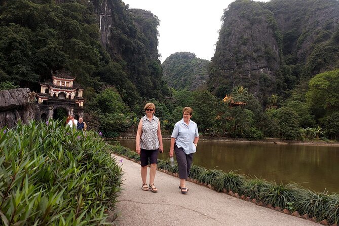 Ninh Binh Luxury Day Tour by Limousine- Small Group- All included - What to Pack for Cycling and a Rain-Ready Day