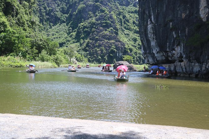 Ninh Binh Luxury Tour 2 Days 1 night by limousine See Hidden Gems - Hoa Lu ancient capital: history in a tighter time window