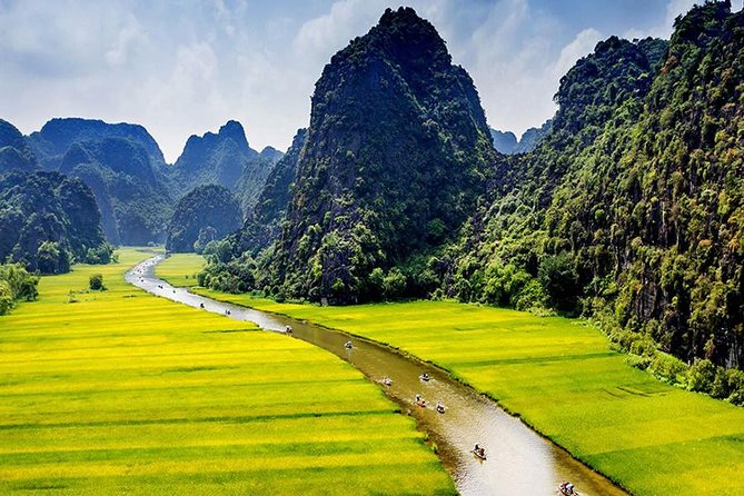 NINH BINH MEMORABLE DAY: Hoa Lu, Mua Cave, boat trip Tam Coc, Trang An optional - Bai Dinh Pagoda: included in some versions, and worth checking