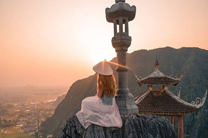 Ninh Binh Private Day Tour: Mua Cave, Tam Coc, Hoa Lu All Include - Bamboo Boat Time on the Ngo Dong River