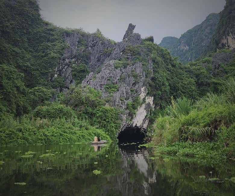 Ninh Binh Private Tour: Bai Dinh-Trang An/Tam Coc-Mua Cave - Tuyet Tinh Coc and Queen Duong Van Nga’s Story
