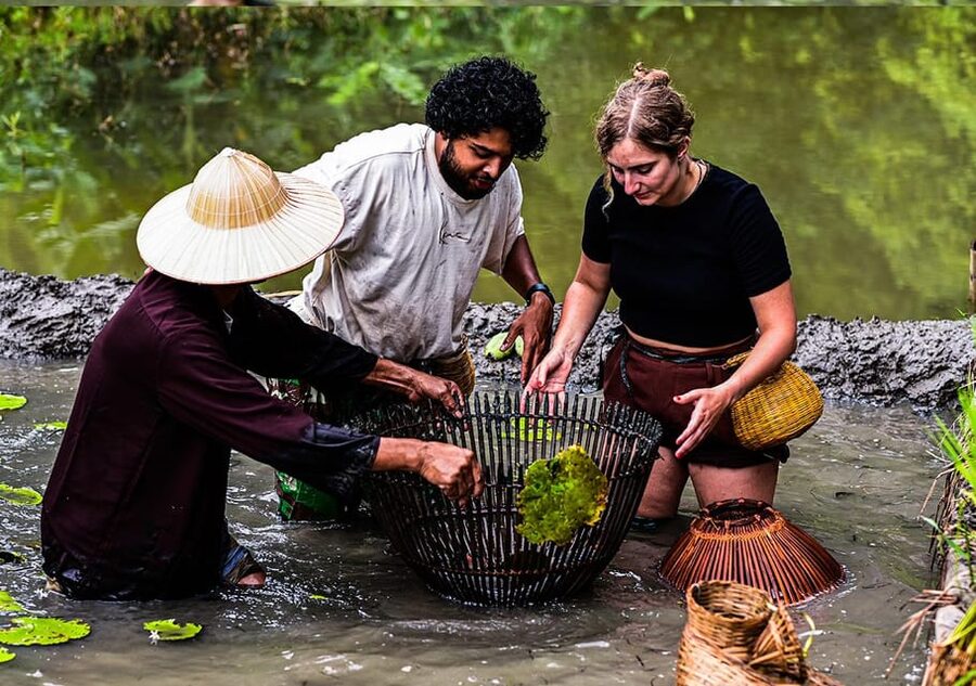 Ninh Binh: Rice planting and fishing by basket tour - What to pack so you do not ruin the fun