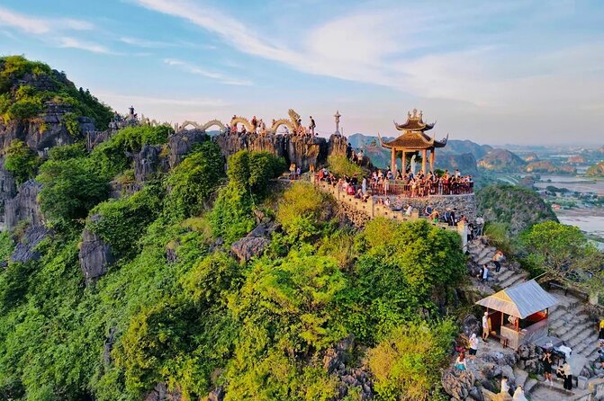 Ninh Binh Tour from Hanoi for 6-9 Pax/tour by DCar Limousine - Getting From Hanoi With DCar Limousine Pickup and a Small Group