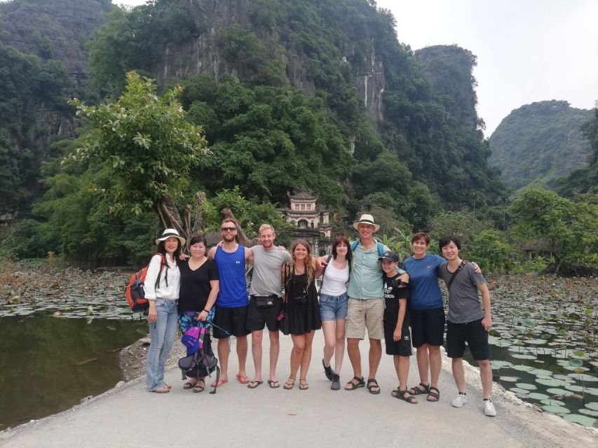 Ninh Binh Tour: Full-Day Hoa Lu and Tam Coc Boat Tour - Buffet lunch in a local restaurant: what’s included and how to plan