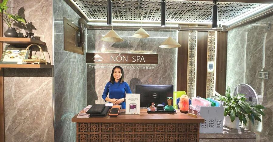 Nón Spa - Massage, Nail, Hair Washing, Facial and Skin care - Staff, Languages, and Getting Help During the Session