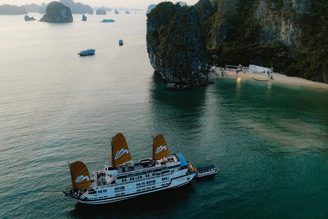 Oasis Bay Party Cruise 2 Days 1 Night - Ha Long Bay Tour - Day two breakfast and check out: start strong, end clean