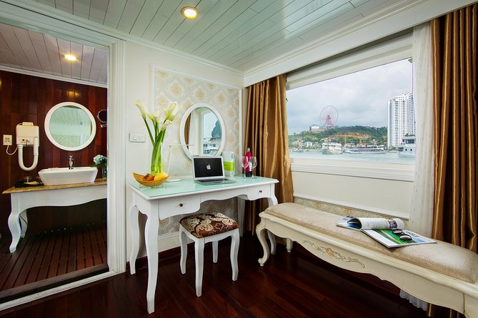 (Official) Signature Royal Cruise - 02 days 01 night program - Leaving the boat: brunch, pier arrival, and getting back to Hanoi