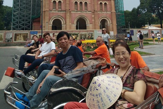 One hour cyclo tour around Saigon - Ben Thanh Market in one hour: what you can actually do