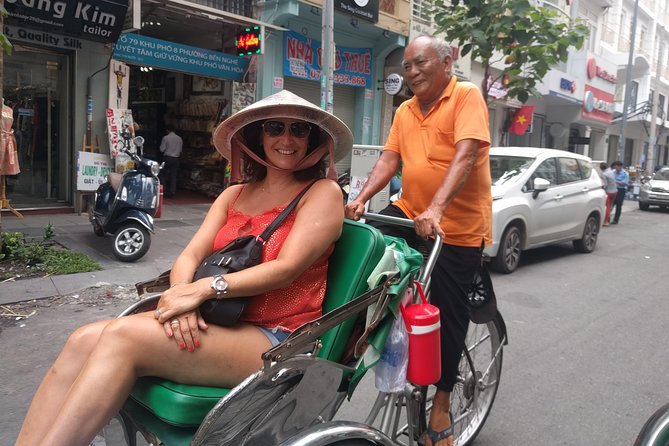 One hour cyclo tour around Saigon - Independence Palace and the tanks you can still see