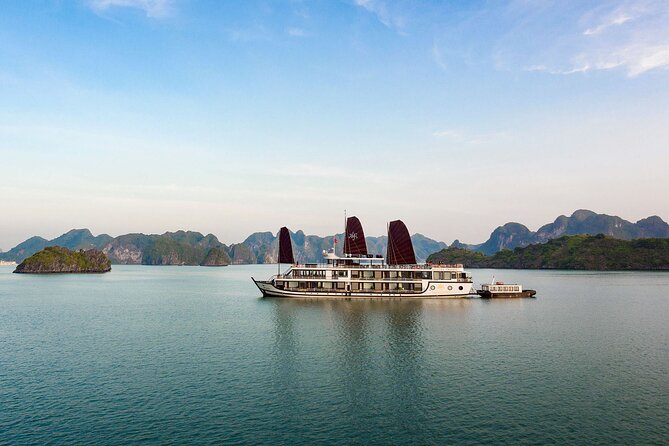 Orchid Trendy Cruises 2Days/1 Night 5 Star Cruises - Outdoor jacuzzi on the sundeck: simple luxury with big payoff