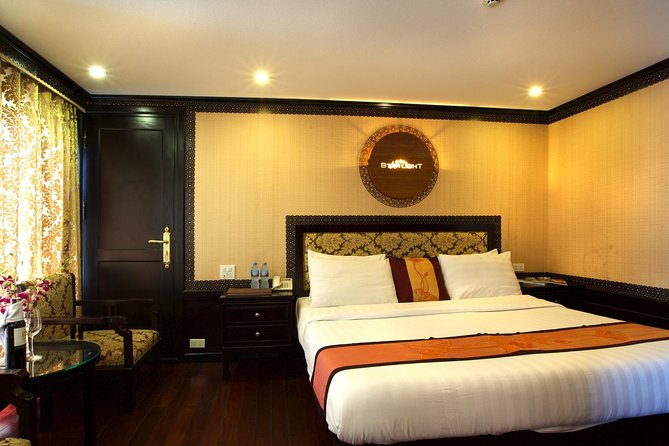 Overnight Halong Bay Cruise on the Starlight - Crowds, boat traffic, and how to enjoy Halong Bay anyway