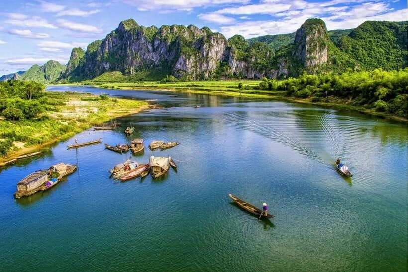 Phong Nha: Cave Exploration and Zipline Dark Cave Tour - Botanic Garden Stop and Paradise Cave Walk: Worth It, But Know What to Expect