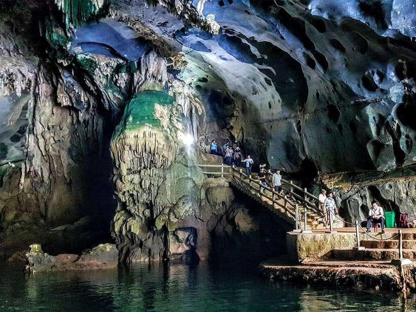 Phong Nha/Dong Hoi: Phong Nha Cave and Paradise Cave Tour - Lunch between caves: local comfort food with vegetarian choices