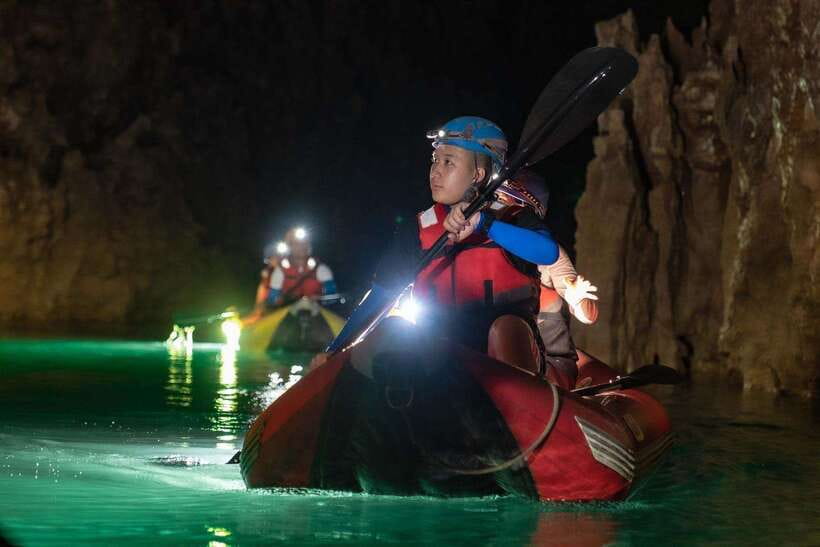Phong Nha: Phong Nha Cave Expedition 4.5 km by Kayak - Practice kayak and the first 3 kilometers into darkness