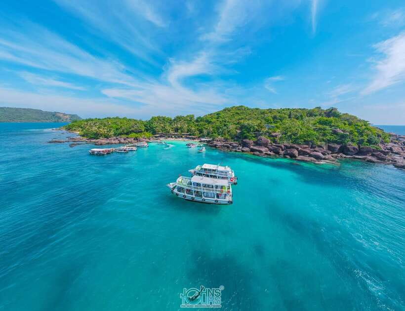 Phu Quoc: 3 Island Tour by Boat with Guide - Stop 1: Buom (Xuong) Island Snorkeling and Coral-Spotting