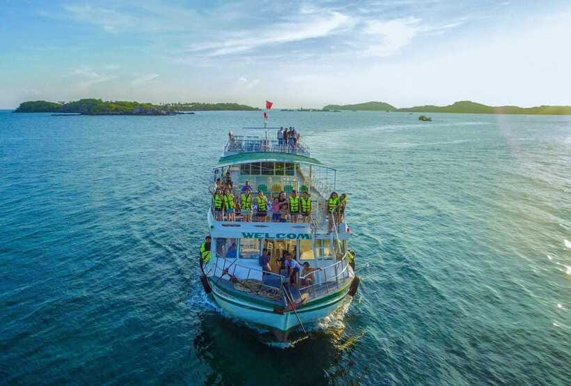 Phu Quoc: Cable Car Ride and 3 Islands Boat Tour with Lunch - Lunch on board: fueling the day without extra searching
