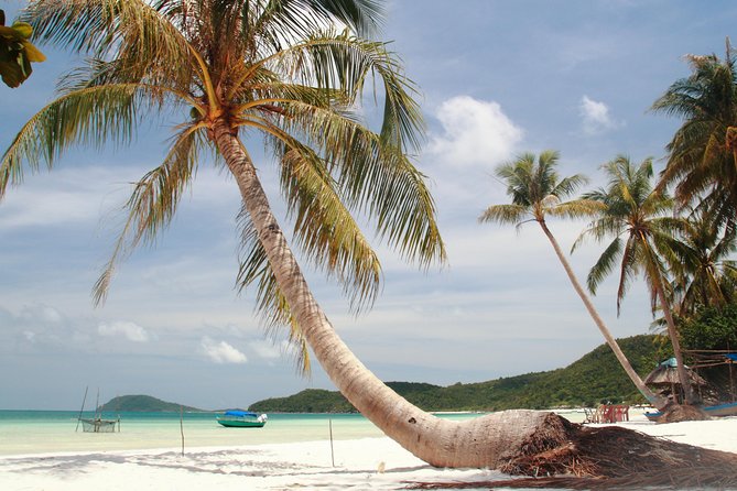 Phu Quoc Discover South And North Together_Private tour - Pickup, routing, and how the day stays organized