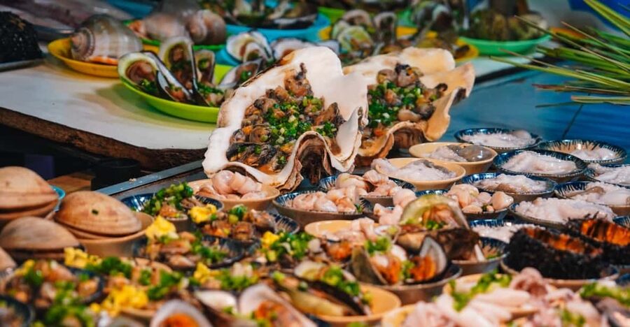 Phu Quoc: Street Food Tour - Seafood hotpot or noodles, and how to eat like you mean it