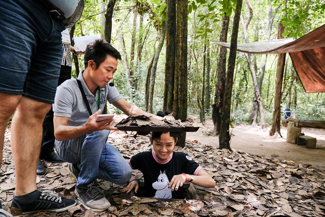 Premium Cu Chi Tunnels Tour with Local Expert - Entering Cu Chi: Film, Exhibits, and the Tunnels Visit