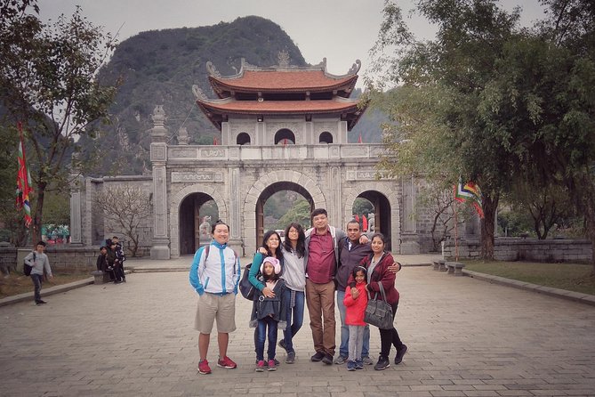 Premium Hoa lu - Trang An - Mua Cave with Buffet Lunch from Hanoi - Morning logistics from Hanoi Old Quarter to Ninh Binh