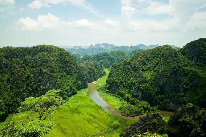 Premium Hoa lu - Trang An - Mua Cave with Buffet Lunch from Hanoi - Hoa Lu temples of the Dinh and Le Dynasties, quick and striking