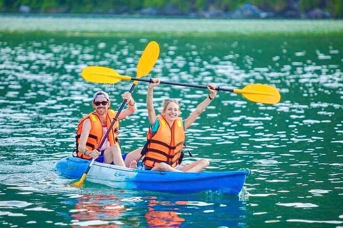 Private 1 Day Tour in Ha Long Bay with Private Cruise or Group - Kayak or bamboo boat, choosing your level of effort