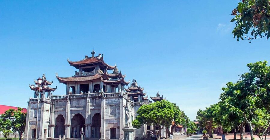 Private Car/Bus Renting Hanoi - Ninh Binh - Halong - Sapa... - Phat Diem Cathedral: Stone and Wood in a Vietnamese-European Mix