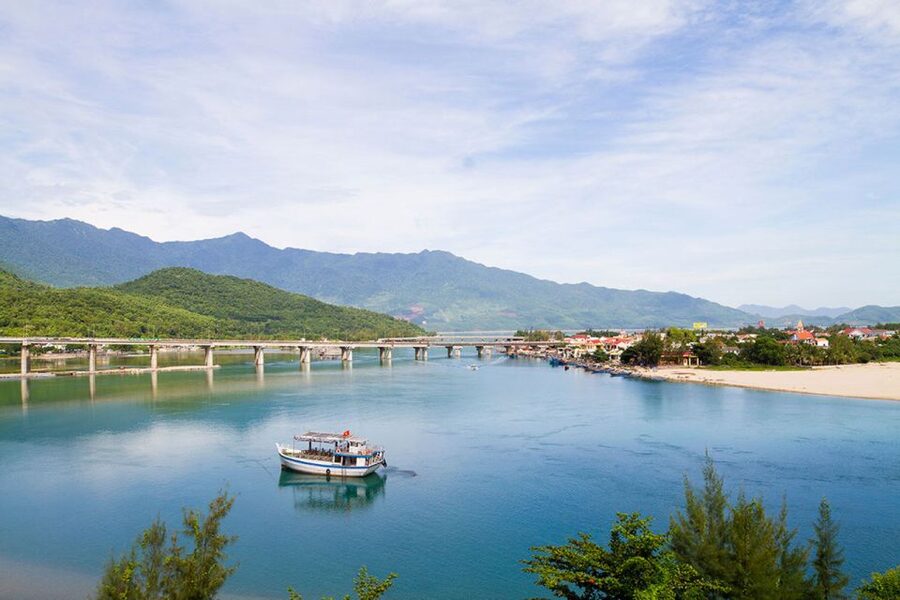 Private Car Hoi An to Hue Via Hai Van Pass, Lagoon & More - Optional add-ons that fit different interests
